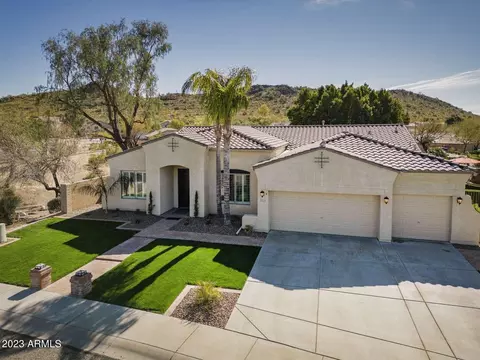 26015 N Fernbush Dr, Phoenix, AZ 85083
