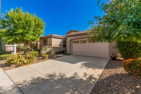 4457 E Carob Dr, Gilbert, AZ 85298 photo 3