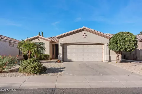 4704 E Carob Dr, Gilbert, AZ 85298