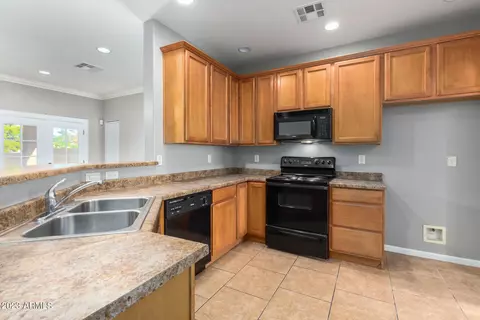 3217 N 68th Ave, Phoenix, AZ 85033 photo 15