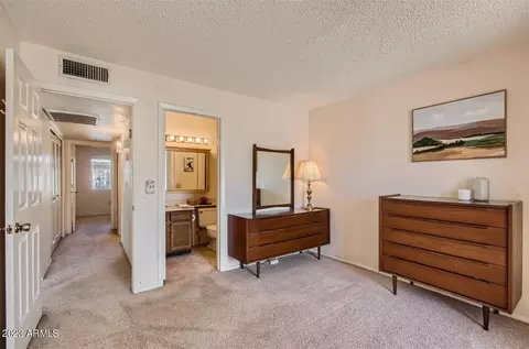 901 E Bendix Dr, Tempe, AZ 85283 photo 9