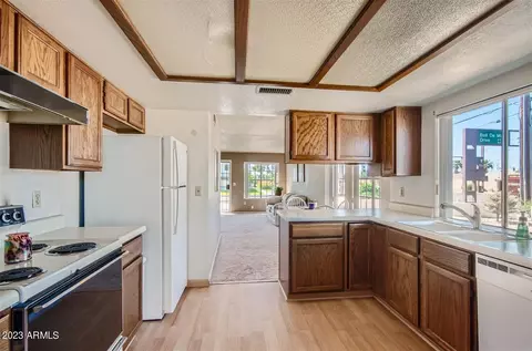 901 E Bendix Dr, Tempe, AZ 85283 photo 7