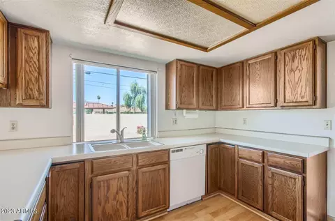 901 E Bendix Dr, Tempe, AZ 85283 photo 6