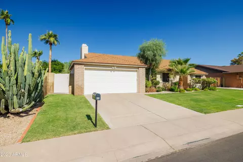 818 E Aire Libre Ave, Phoenix, AZ 85022 photo 2