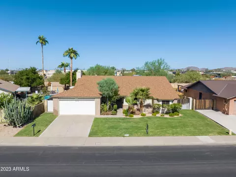 818 E Aire Libre Ave, Phoenix, AZ 85022 photo 3