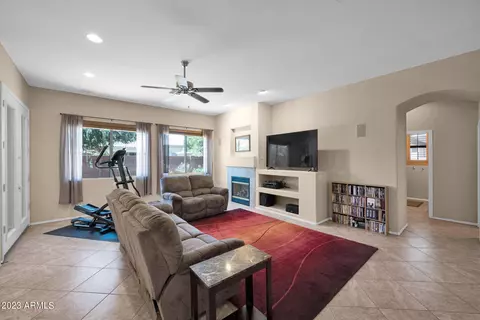 3073 E Parkview Dr, Gilbert, AZ 85295 photo 5