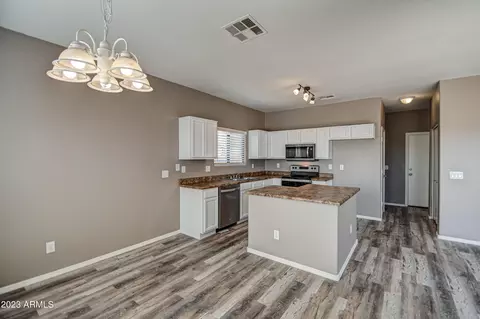 2101 E Greenlee Ave, Apache Junction, AZ 85119 photo 10