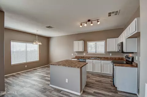 2101 E Greenlee Ave, Apache Junction, AZ 85119 photo 8