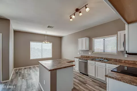 2101 E Greenlee Ave, Apache Junction, AZ 85119 photo 9