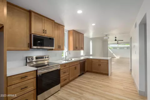 3660 E Montecito Ave #14, Phoenix, AZ 85018 photo 2