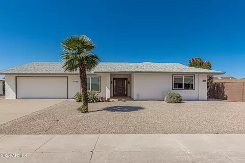 9938 W Willow Creek Cir, Sun City, AZ 85373