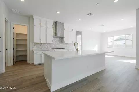 1247 E Carob Dr, Gilbert, AZ 85298 photo 7
