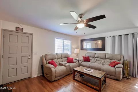 829 E Cochise Dr #B, Phoenix, AZ 85020