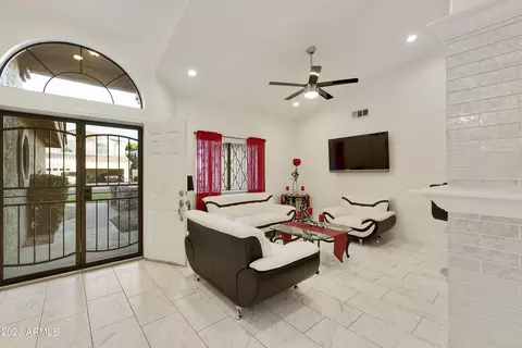 2103 E Gondola Ln, Gilbert, AZ 85234 photo 4