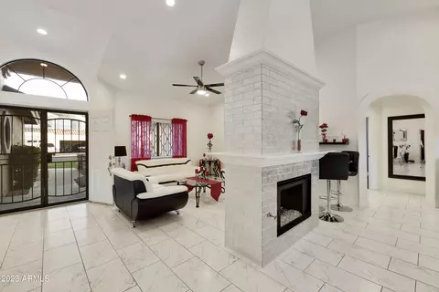 2103 E Gondola Ln, Gilbert, AZ 85234 photo 3