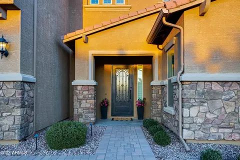 7573 S Frontier St, Gilbert, AZ 85298 photo 2