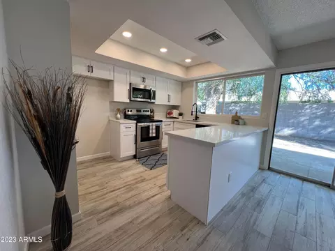 7548 W Montecito Ave, Phoenix, AZ 85033
