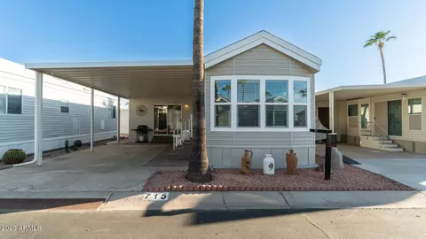 715 Felspar Dr, Apache Junction, AZ 85119