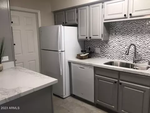 2201 E Pinchot Ave #8, Phoenix, AZ 85016 photo 10
