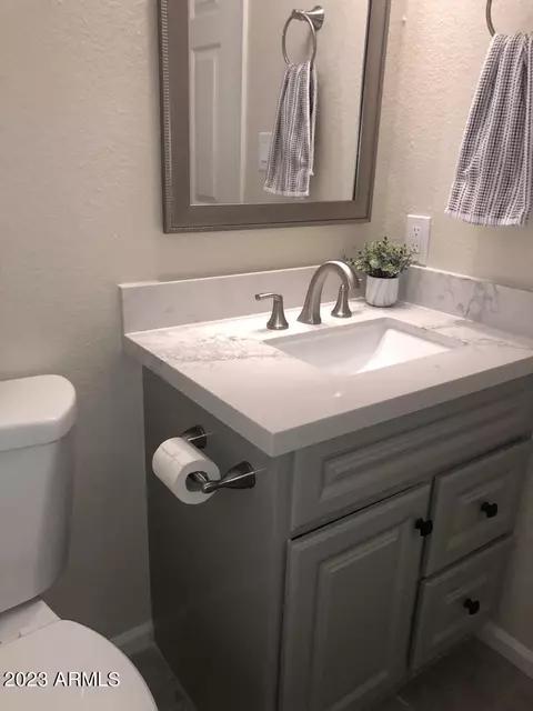 2201 E Pinchot Ave #8, Phoenix, AZ 85016 photo 11