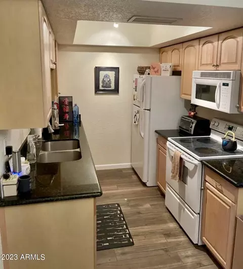 4540 N 44th St #38, Phoenix, AZ 85018 photo 7