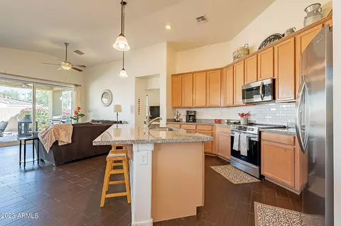 748 E Harwell Rd, Phoenix, AZ 85042 photo 17
