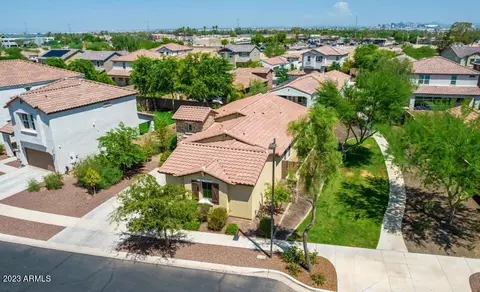 748 E Harwell Rd, Phoenix, AZ 85042 photo 5