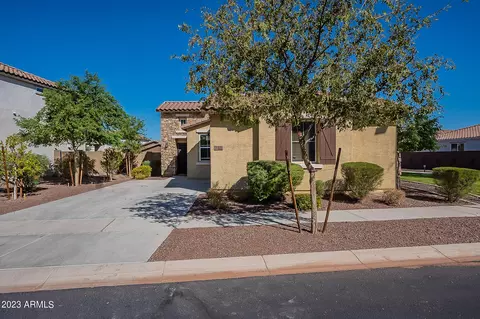 748 E Harwell Rd, Phoenix, AZ 85042 photo 2