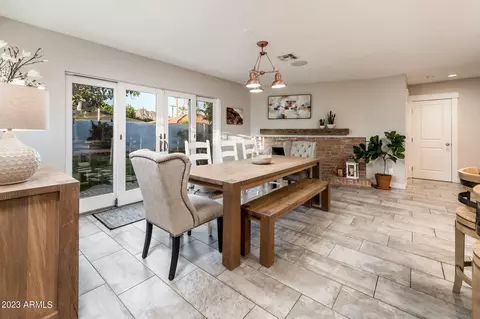 Dining - 5126 E Flower St, Phoenix, AZ 85018 photo 1 of 2