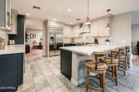 Kitchen - 5126 E Flower St, Phoenix, AZ 85018 photo 4 of 7