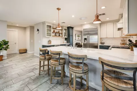 Kitchen - 5126 E Flower St, Phoenix, AZ 85018 photo 5 of 7