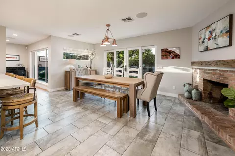 Dining - 5126 E Flower St, Phoenix, AZ 85018 photo 2 of 2