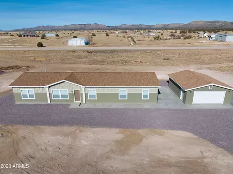 2112 W Altimeter Way, Paulden, AZ 86334
