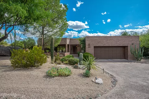 2030 Smoketree Dr, Carefree, AZ 85377