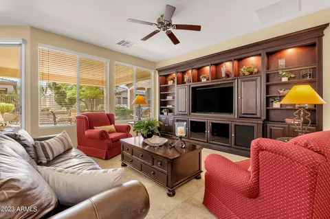 4287 E Sourwood Dr, Gilbert, AZ 85298
