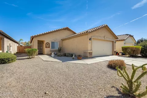 28611 N Crystal Dr, San Tan Valley, AZ 85143
