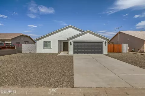 10458 W Fernando Dr, Arizona City, AZ 85123
