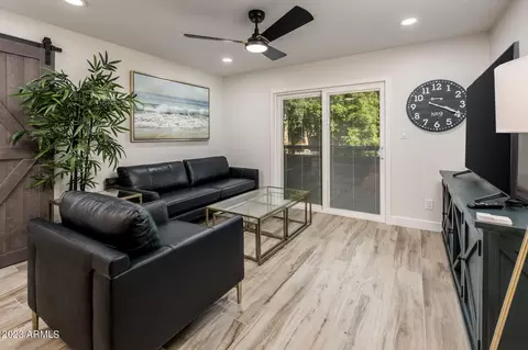 2625 E Indian School Rd #208, Phoenix, AZ 85016