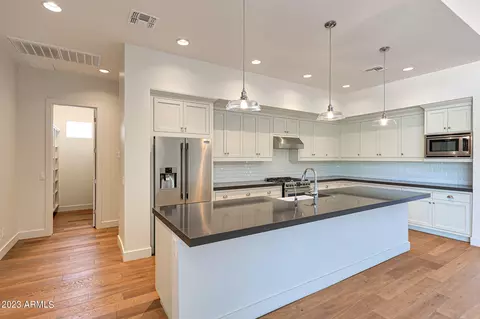 600 W Echo Ln, Phoenix, AZ 85021 photo 8