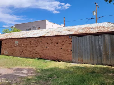 308 Powell St, Bisbee, AZ 85603 photo 3