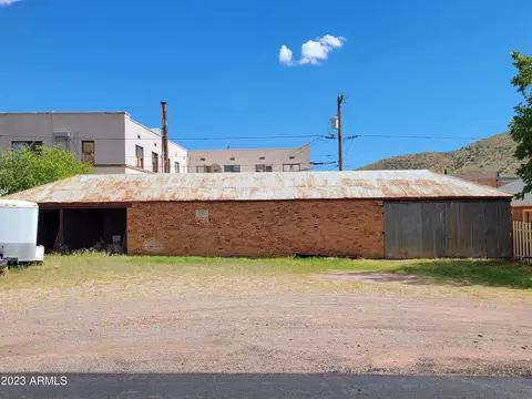 308 Powell St, Bisbee, AZ 85603 photo 2