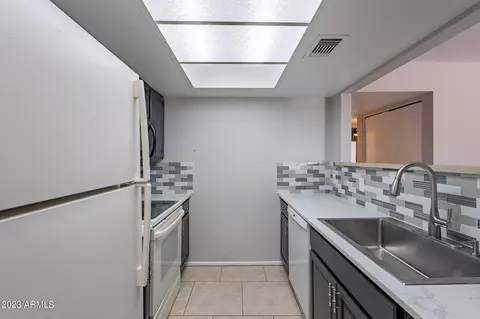 616 S Hardy Dr #103, Tempe, AZ 85281