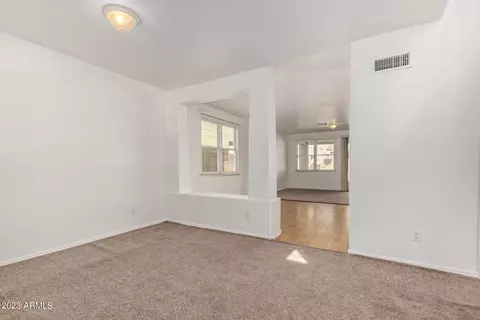 2340 E Wayland Dr, Phoenix, AZ 85040 photo 12