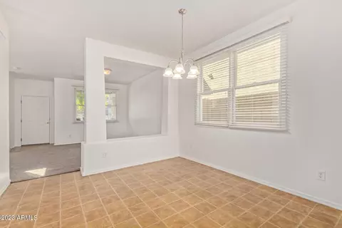 2340 E Wayland Dr, Phoenix, AZ 85040 photo 17