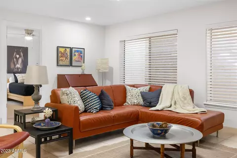 Living - 2103 E Freeport Ln, Gilbert, AZ 85234 photo 13 of 16