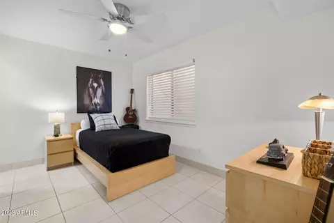 Bedroom - 2103 E Freeport Ln, Gilbert, AZ 85234 photo 6 of 8
