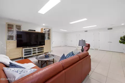 Living - 2103 E Freeport Ln, Gilbert, AZ 85234 photo 12 of 16