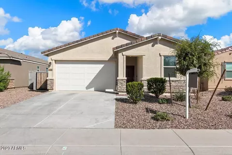 348 W Satinka Dr, San Tan Valley, AZ 85140