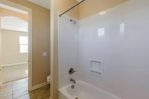 Bath - 4729 S Quantum Way, Mesa, AZ 85212 photo 5 of 7