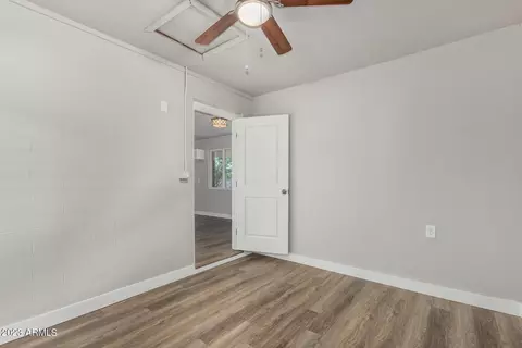 3116 N 37th Dr, Phoenix, AZ 85019 photo 16